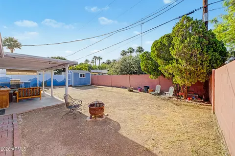 Exterior - 1524 Earll Dr, Phoenix, AZ 85014 photo 7 of 10