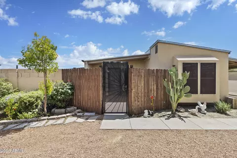 3825 W Rose Garden Ln, Glendale, AZ 85308
