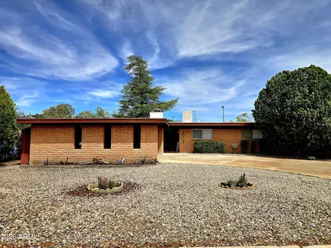 1817 Bella Vista Dr, Sierra Vista, AZ 85635