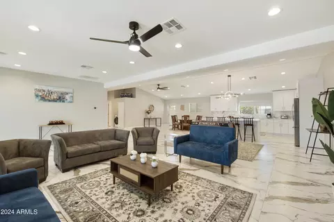 Living - 1826 W Oraibi Dr, Phoenix, AZ 85027 photo 2 of 3