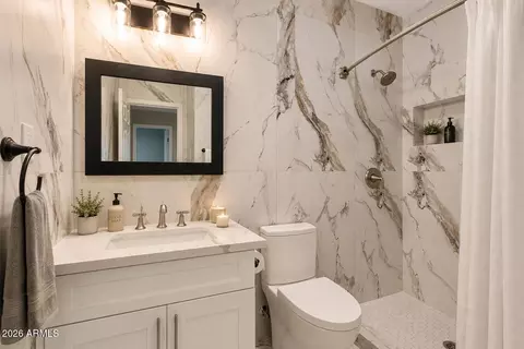 Bath - 1826 W Oraibi Dr, Phoenix, AZ 85027 photo 1 of 1