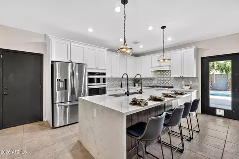 Kitchen - 3536 E Fairview St, Gilbert, AZ 85295 photo 3 of 11