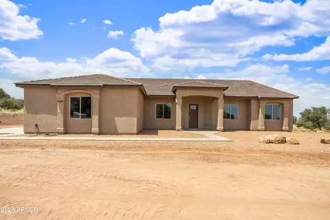 5329 E Hidden Oak Dr, Hereford, AZ 85615