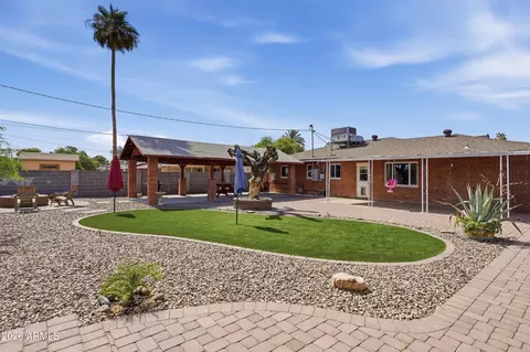 Exterior - 2345 E Heatherbrae Dr, Phoenix, AZ 85016 photo 3 of 3