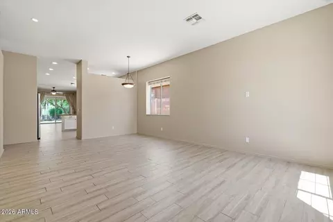 Living - 4606 E Chisum Trl, Phoenix, AZ 85050 photo 4 of 6
