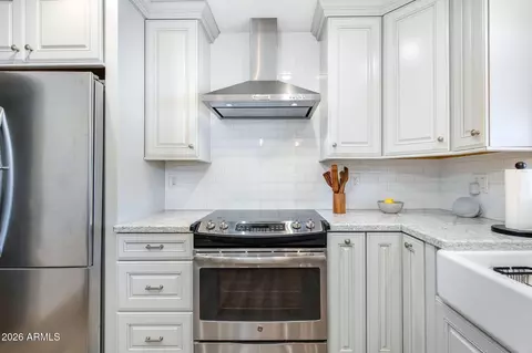 Kitchen - 4081 E Campbell Ave, Phoenix, AZ 85018 photo 1 of 4