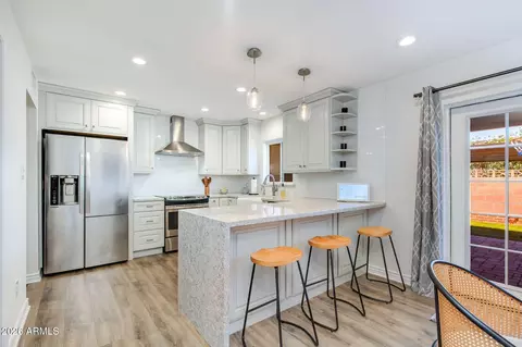 Kitchen - 4081 E Campbell Ave, Phoenix, AZ 85018 photo 2 of 4