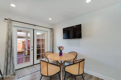 Dining - 4081 E Campbell Ave, Phoenix, AZ 85018 photo 1 of 2
