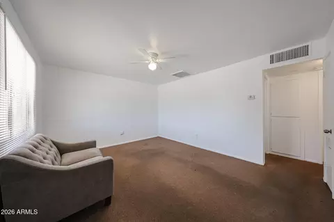 Living - 10226 N 15th Ave, Phoenix, AZ 85021 photo 2 of 5