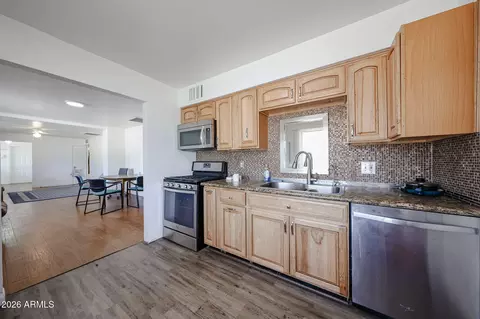 Kitchen - 10226 N 15th Ave, Phoenix, AZ 85021 photo 1 of 5