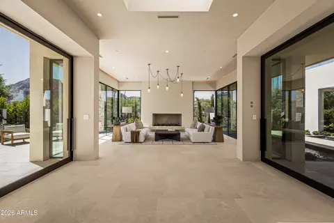 4510 E Maderos Del Cuenta Dr, Paradise Valley, AZ 85253