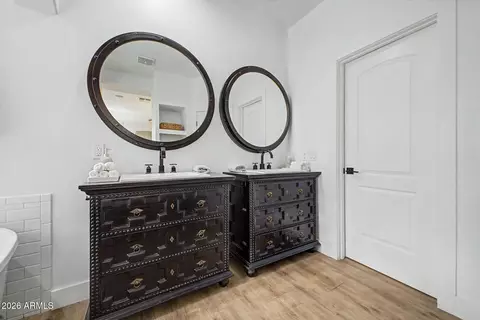Bath - 2732 E Tamarisk St, Gilbert, AZ 85296 photo 2 of 4