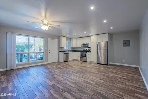 Living - 3611 N 5th Ave, Phoenix, AZ 85013 photo 1 of 1