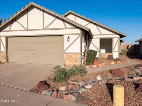11820 N 66th Dr, Glendale, AZ 85304