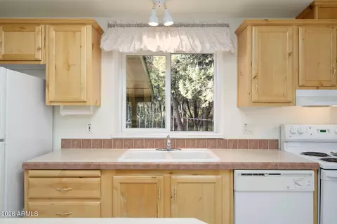 5332 N Cleonna Dr, Pine, AZ 85544 photo 11