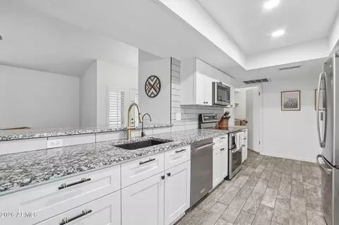 Kitchen - 2141 W Jibsail Loop, Mesa, AZ 85202 photo 2 of 2