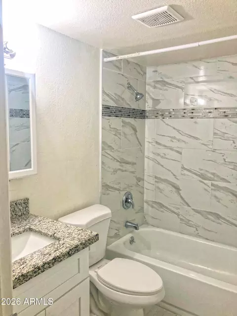 Bath - 1718 E Campbell Ave #MUI, Phoenix, AZ 85016 photo 2 of 2