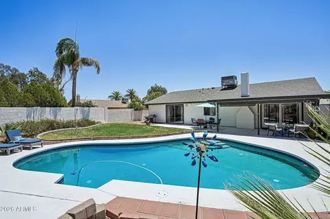 Exterior - 4428 E Pinto Ct, Phoenix, AZ 85044 photo 4 of 9