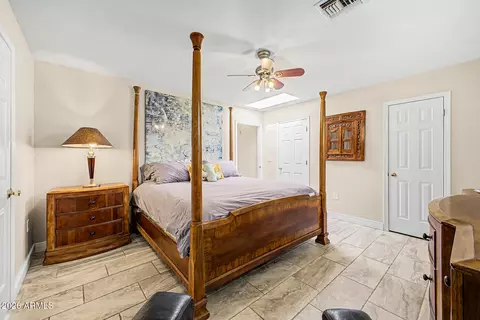 Bedroom - 333 E Deepdale Rd, Phoenix, AZ 85022 photo 7 of 10