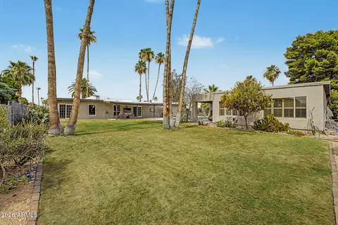 Exterior - 333 E Deepdale Rd, Phoenix, AZ 85022 photo 6 of 12