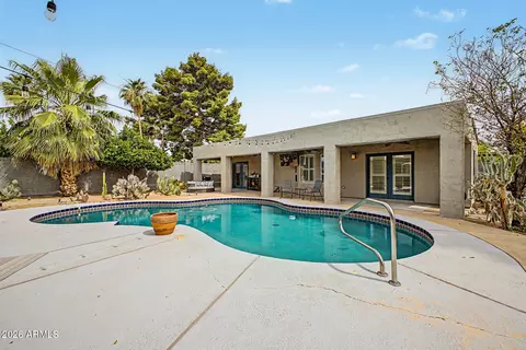 Exterior - 333 E Deepdale Rd, Phoenix, AZ 85022 photo 2 of 12