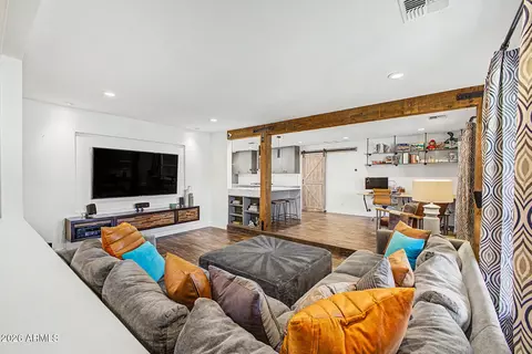 Living - 333 E Deepdale Rd, Phoenix, AZ 85022 photo 1 of 5