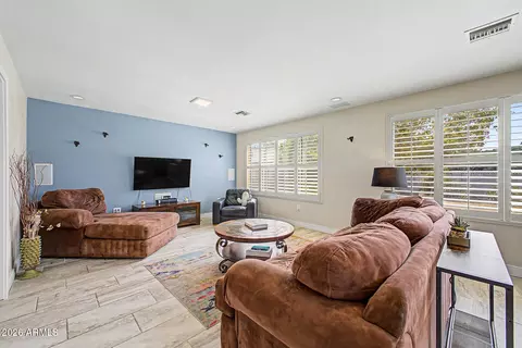 Living - 333 E Deepdale Rd, Phoenix, AZ 85022 photo 5 of 5