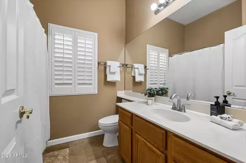 Bath - 4511 E Swilling Rd, Phoenix, AZ 85050 photo 3 of 3