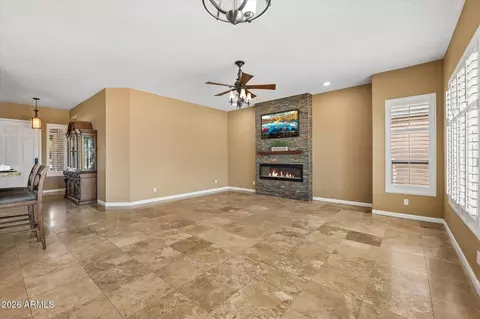 Living - 4511 E Swilling Rd, Phoenix, AZ 85050 photo 4 of 4