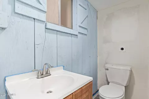 Bath - 616 N Matlock St, Mesa, AZ 85203 photo 5 of 5