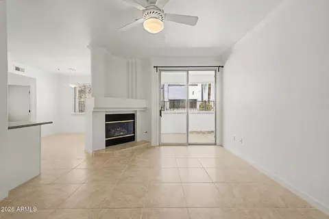 2992 N Miller Rd #122, Scottsdale, AZ 85251