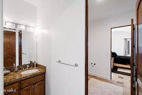 Bath - 1823 W Maddock Rd, Phoenix, AZ 85086 photo 7 of 11