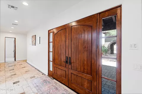 Entry Way - 1823 W Maddock Rd, Phoenix, AZ 85086 photo 2 of 5