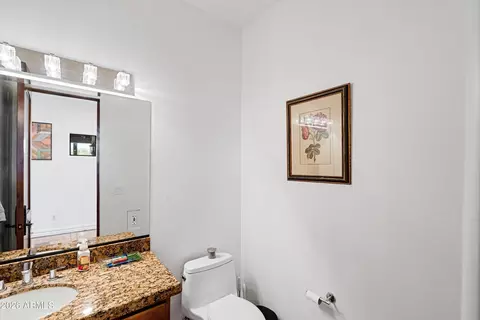 Bath - 1823 W Maddock Rd, Phoenix, AZ 85086 photo 8 of 11