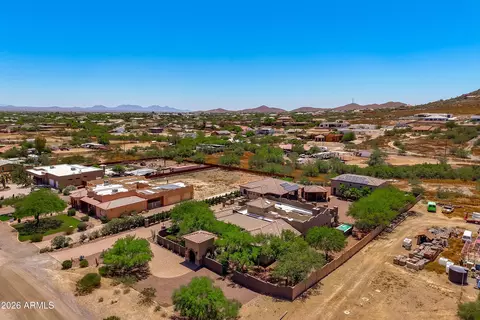 View/Area - 1823 W Maddock Rd, Phoenix, AZ 85086 photo 2 of 4