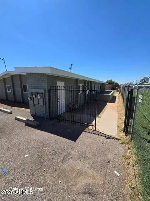 5946 W Rose Ln, Glendale, AZ 85301