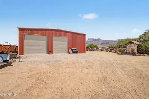 Exterior - 1502 S Prospectors Rd, Apache Junction, AZ 85119 photo 19 of 29
