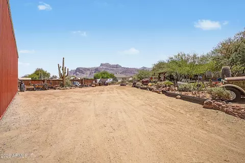 Exterior - 1502 S Prospectors Rd, Apache Junction, AZ 85119 photo 21 of 29