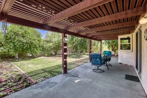 Exterior - 250 E Hackamore St, Mesa, AZ 85201 photo 6 of 8