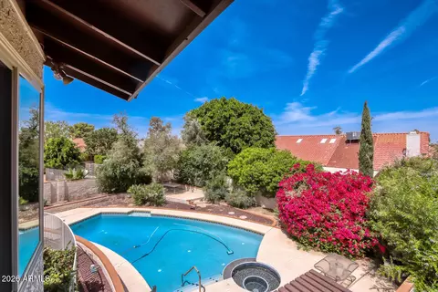 Exterior - 250 E Hackamore St, Mesa, AZ 85201 photo 5 of 8