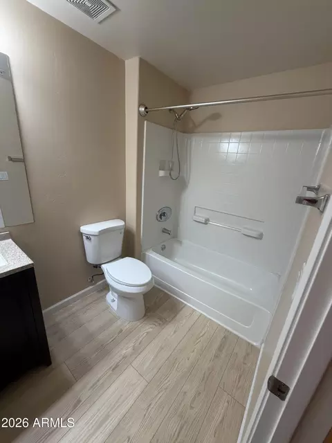 Bath - 1920 E Bell Rd #1045, Phoenix, AZ 85022 photo 3 of 3