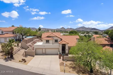 View/Area - 1221 E Claire Dr, Phoenix, AZ 85022 photo 2 of 7
