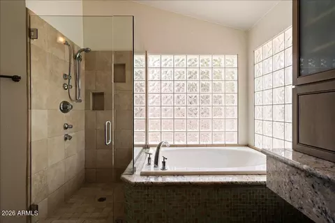 Bath - 1221 E Claire Dr, Phoenix, AZ 85022 photo 5 of 5