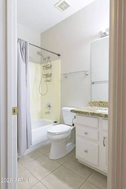 Bath - 547 E Cathy Dr, Gilbert, AZ 85296 photo 3 of 3