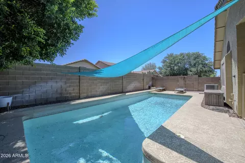 Exterior - 547 E Cathy Dr, Gilbert, AZ 85296 photo 2 of 4