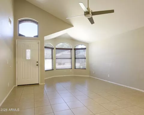 Living - 547 E Cathy Dr, Gilbert, AZ 85296 photo 1 of 4