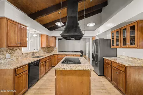Kitchen - 601 W Augusta Ave, Phoenix, AZ 85021 photo 3 of 7