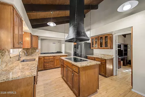 Kitchen - 601 W Augusta Ave, Phoenix, AZ 85021 photo 4 of 7