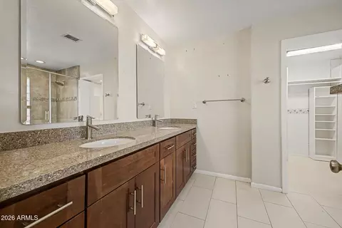 Bath - 601 W Augusta Ave, Phoenix, AZ 85021 photo 1 of 4