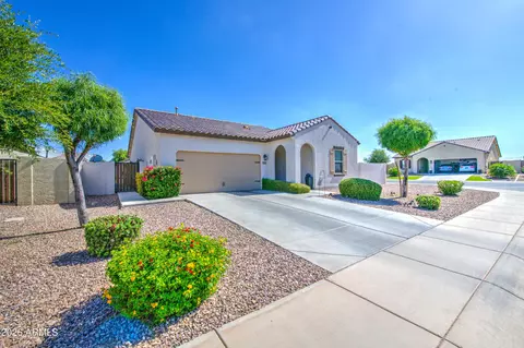 2810 E Omega Dr, San Tan Valley, AZ 85143